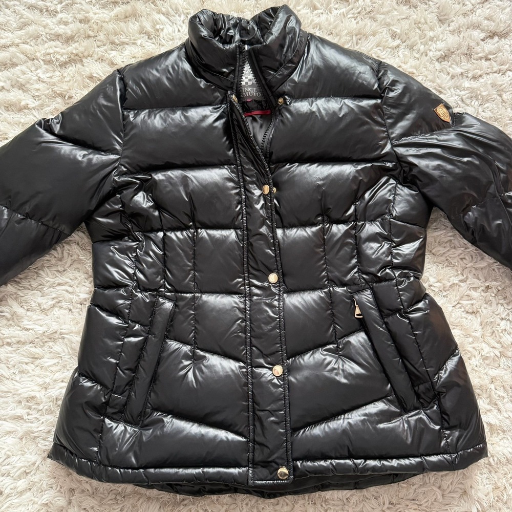Vince Camuto Shiny Black Puffer Jacket Quilted Gold Crest Logo Coat Women M